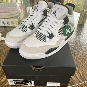 Air jordan 4’s
